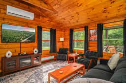 Denton Go - Cabin 1 - Image 3